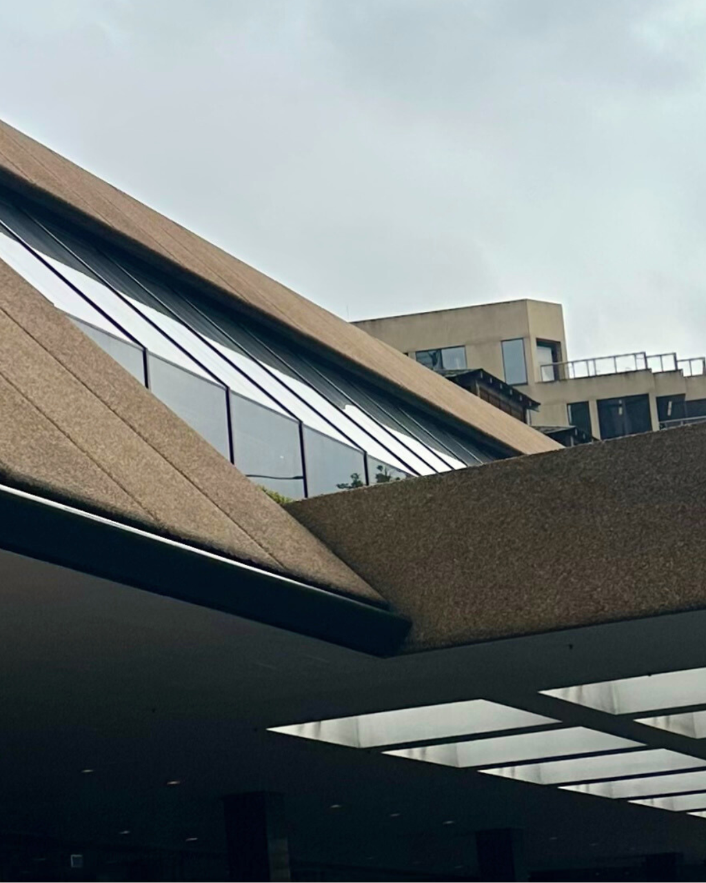 No Glass In The Pool